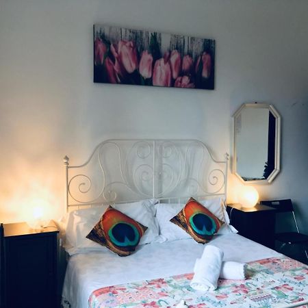 Giuly Guesthouse Rome Extérieur photo